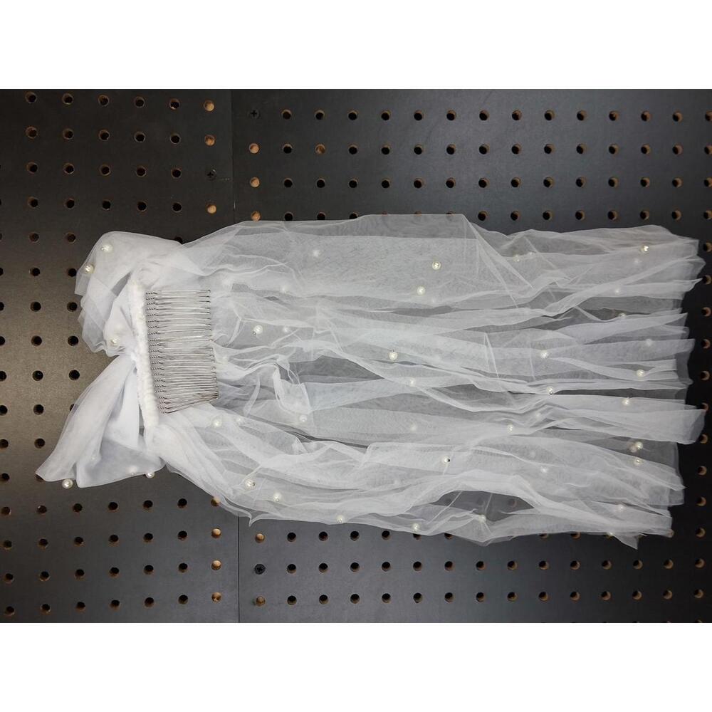 Elegant Pearl-Embellished Double Layer Veil with Bow - Picture 2 of 4